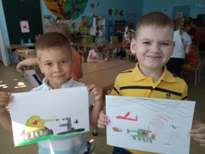 «Спасибо за мирное небо над нами!»