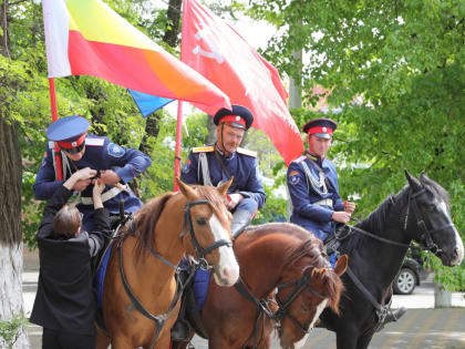 ДОНСКИЕ КАЗАКИ СОВЕРШИЛИ «МАРШ ПОБЕДИТЕЛЕЙ»