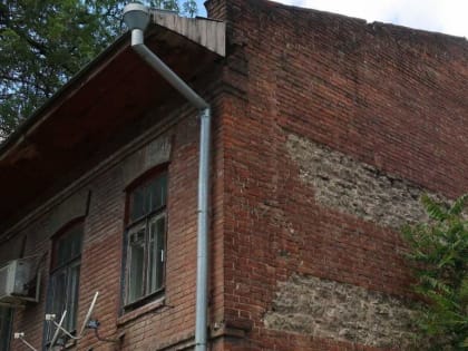 Снос аварийного дома в Таганроге завершен