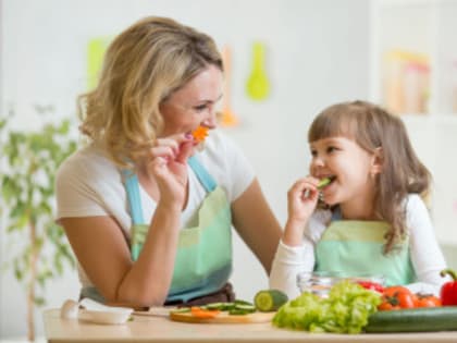 Как питание родителей влияет на пищевые привычки ребенка
