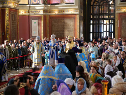В праздник Покрова Пресвятой Богородицы Глава Донской митрополии возглавил Литургию в Патриаршем соборе Новочеркасска