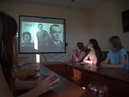 <img id="h1_img_01" src="/_i/h1_img_01.jpg" width=" В НШФ ЮФУ состоялось заседание Старостата