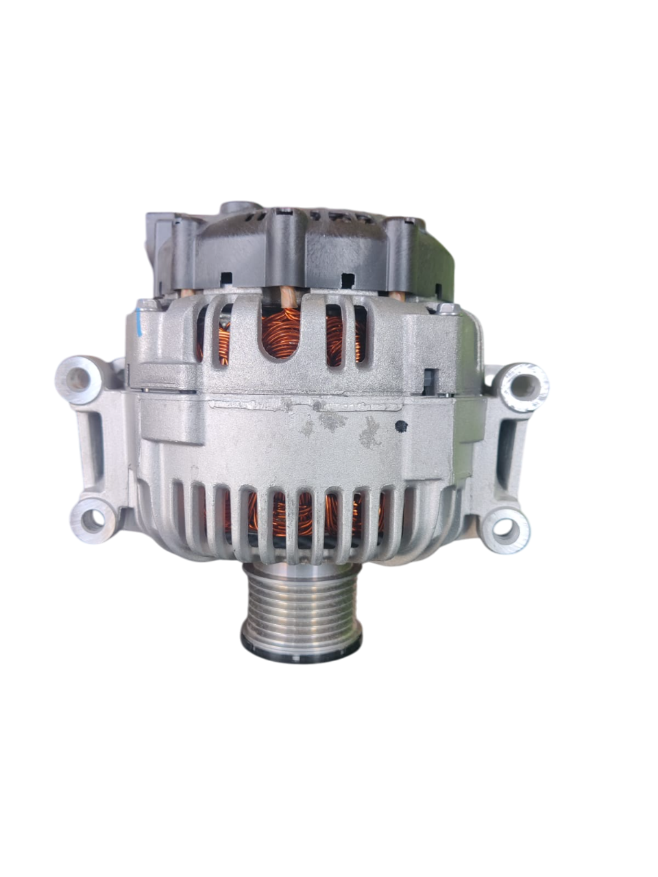 439546 Alternator Valeo for Mercedes-Benz – Automotive Alternator Supplier