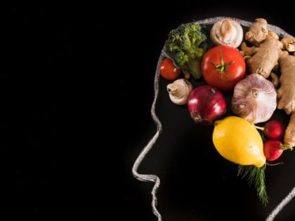 Опасные продукты для мозга: что стоит избегать