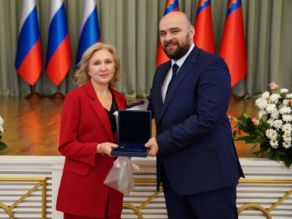 Работников энергетической отрасли Кузбасса поздравили с профессиональным праздником