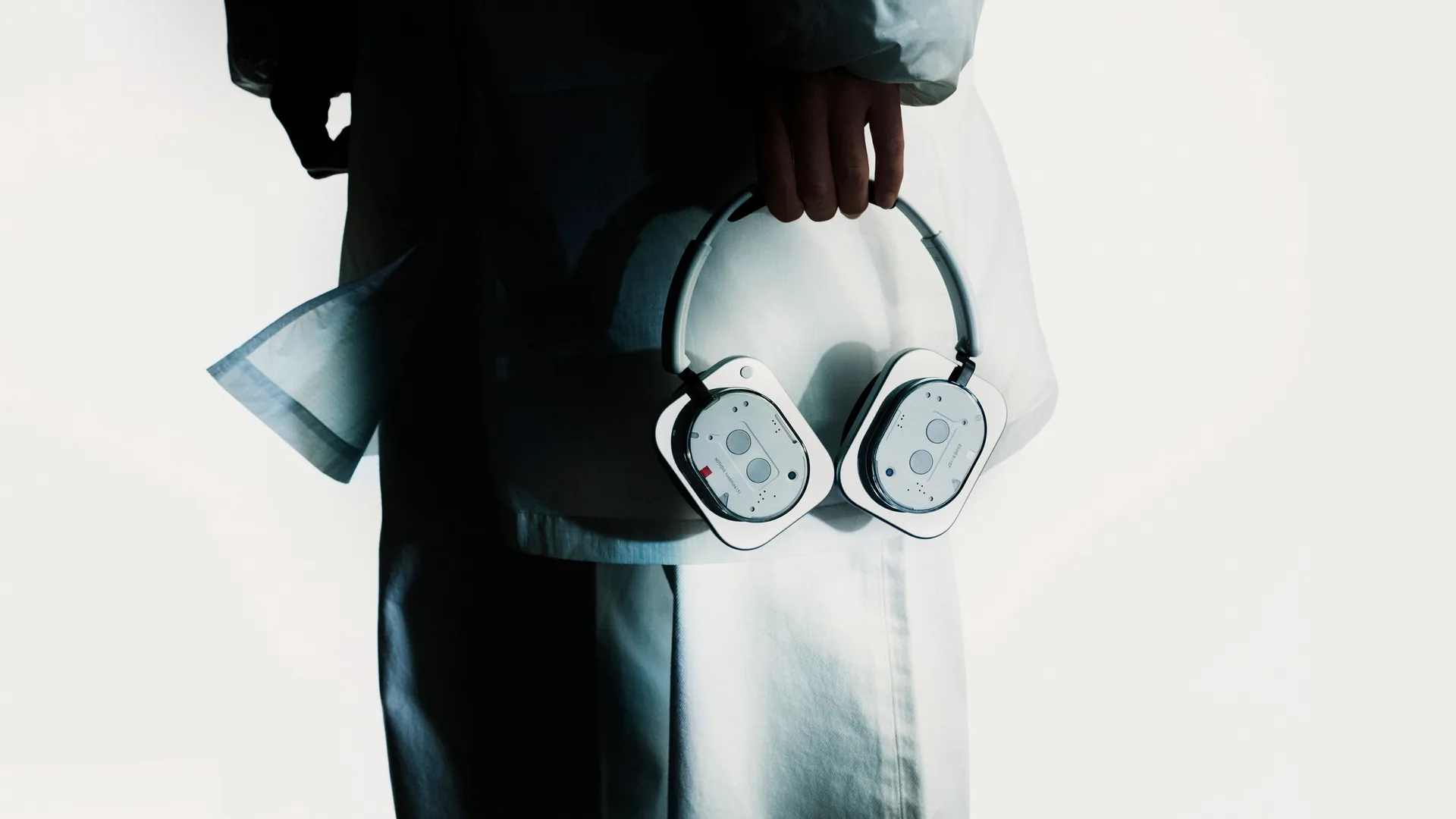 Headphone (1) official Hero 4 background