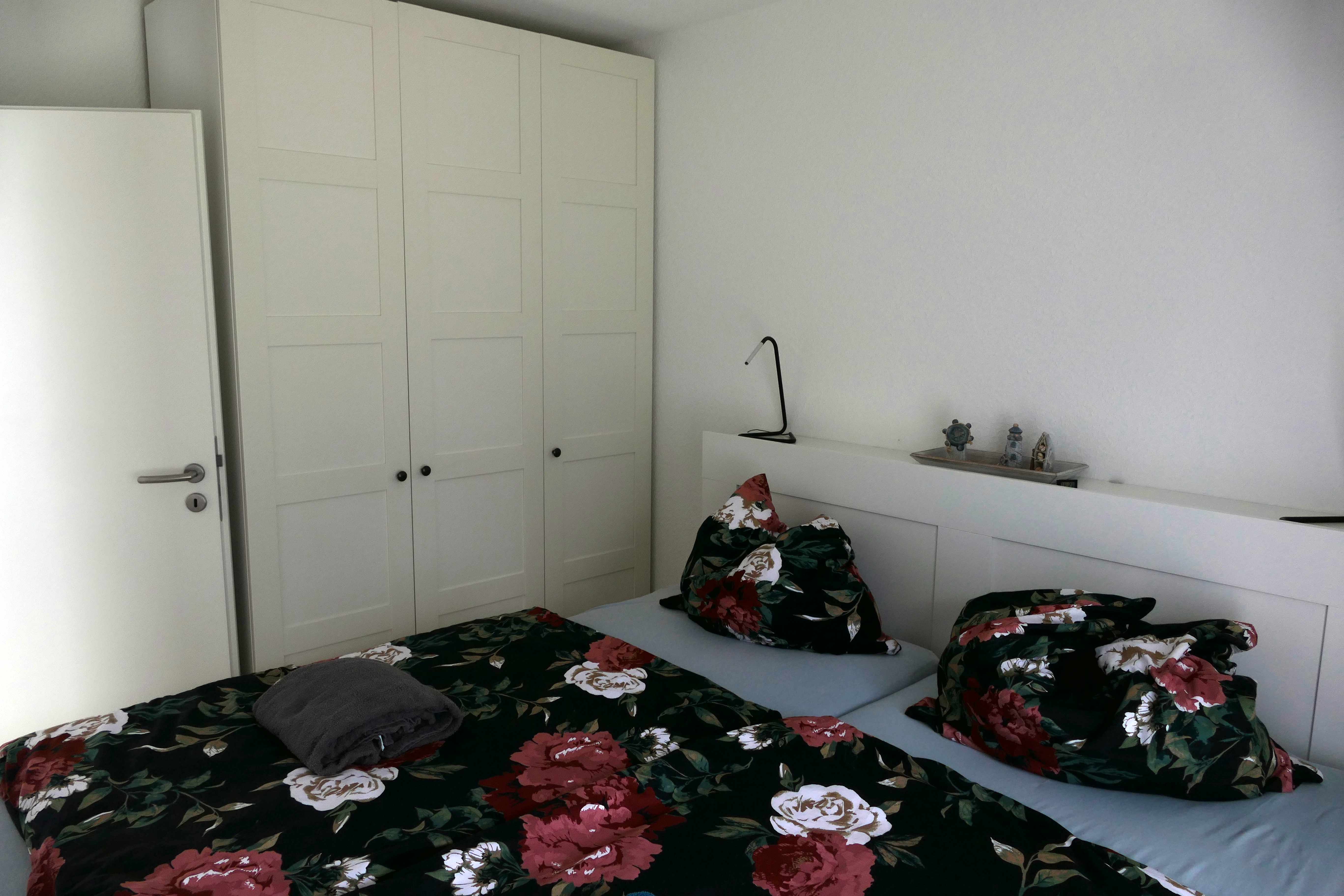 Schlafzimmer mit Doppelbett
