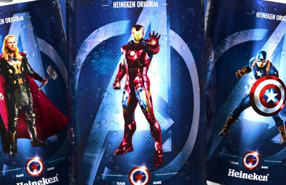 Zoom sur les cannettes à l'effigie d'Avengers 