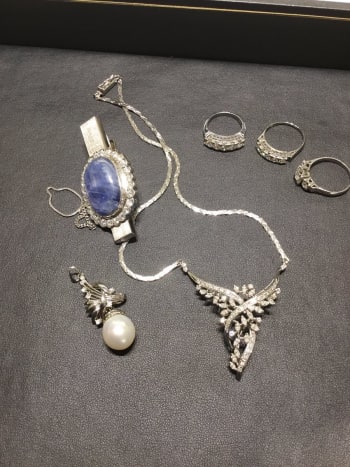 宝石広場　新宿買取りショップにてお買取りさせて頂きました💎 初めてのお客様またのご来店をお待ちしております😁 #ジュエリー買取り　#宝石買取り　#ダイヤ買取り　#新宿買取り 