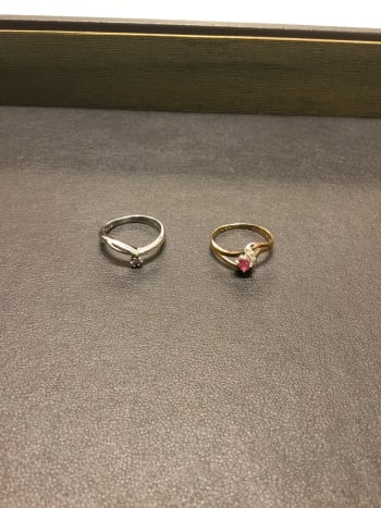 新宿買取ショップにてプラチナとイエローゴールドのリングのお買取りを致しました。 ご来店頂きまして誠にありがとうございます。 #新宿買取 #ジュエリー買取 