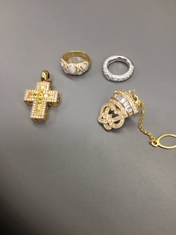宝石広場　渋谷本店にてお買取りさせて頂きました💎 常連様いつもご利用誠に有難う御座います♪ #ポンテヴェキオ　#ジュエリー買取り　#ダイヤ買取り　#渋谷買取り 