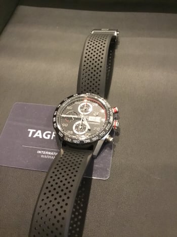 新橋買取ショップにてタグホイヤーのカレラキャリバー16クロノグラフをお買取させていただきました。 