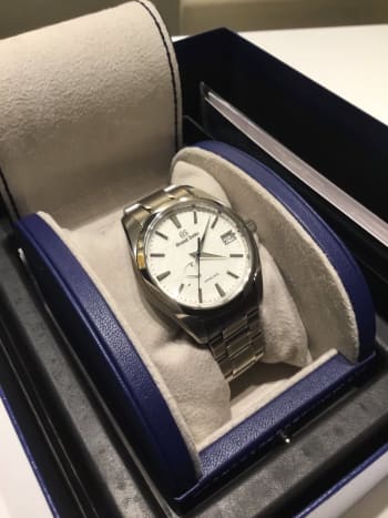 新宿買取ショップにてグランドセイコーのSBGA211 ヘリテージコレクション「雪白」のお買取りを致しました。 日本製ならではの美しい白文字盤が目を惹くモデルです。 #新宿買取 #時計買取 #SBGA211 