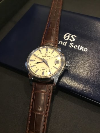 新橋買取ショップにてグランドセイコーのエレガンスコレクションSBGM221をお買取させていただきました。 