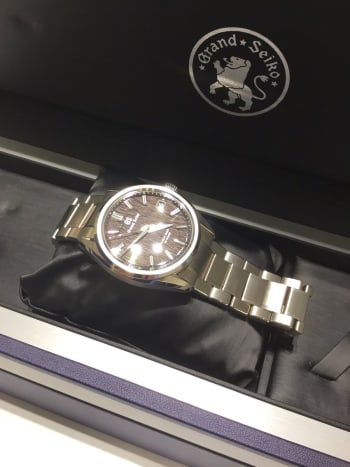 新宿買取ショップにてグランドセイコーのSLGH017のお買取りを致しました。 暑い中、ご来店頂きまして誠にありがとうございます。 #新宿買取 #時計買取 