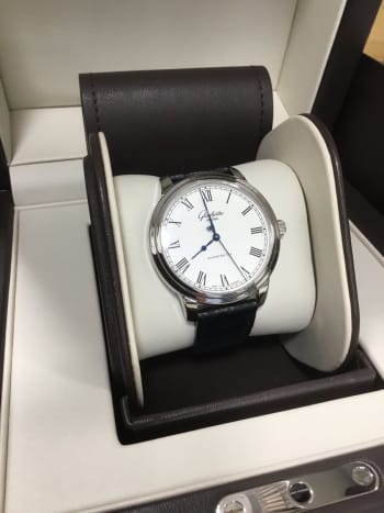 渋谷本店にてグラスヒュッテオリジナルのセネタオートマティックのお買取りを致しました。 宅配買取りをご利用頂きまして誠にありがとうございます。 #渋谷買取 #時計買取 