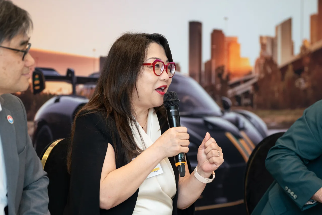 A photo of Tom Vo, Dianne Huiwen Eldridge