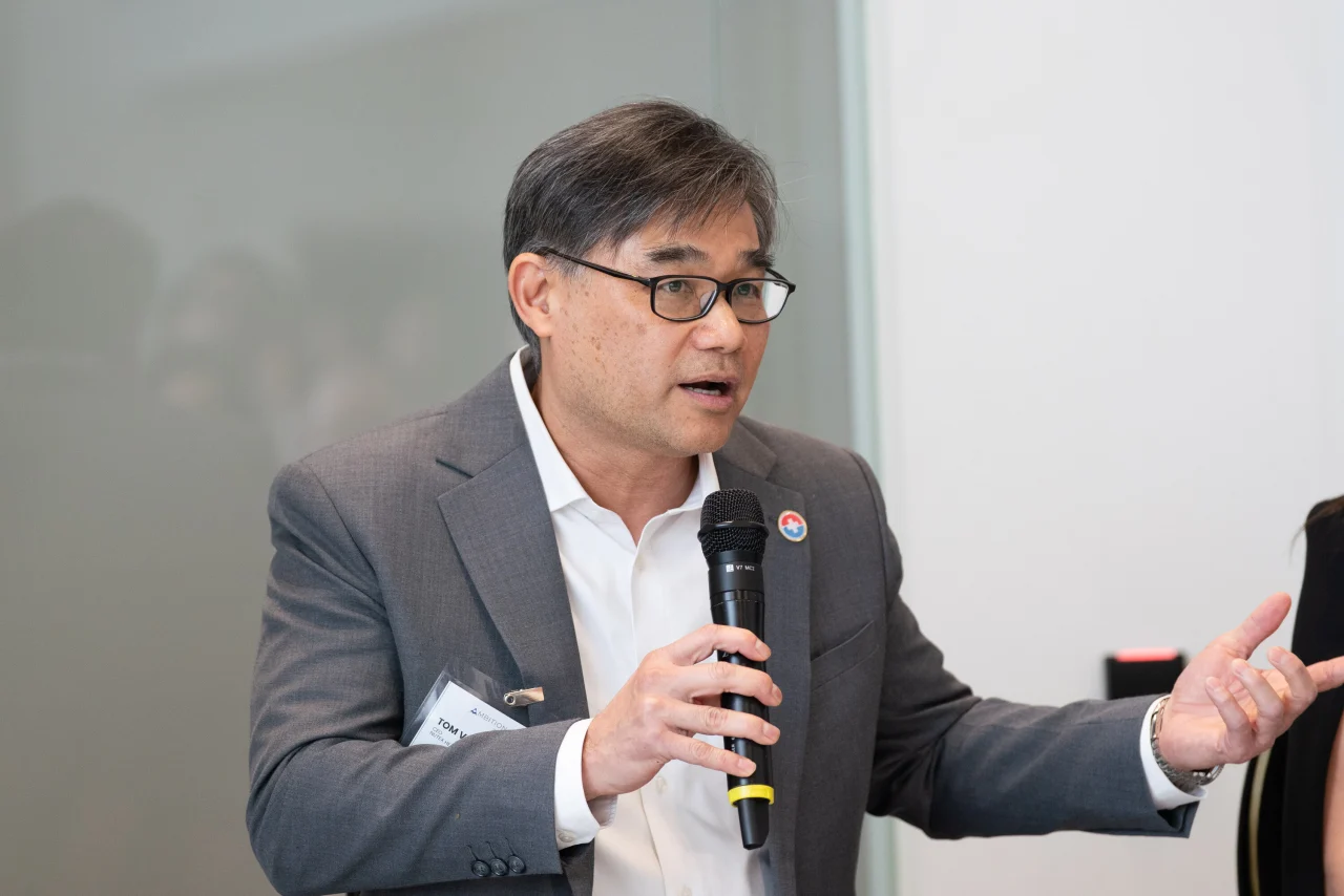 A photo of Tom Vo