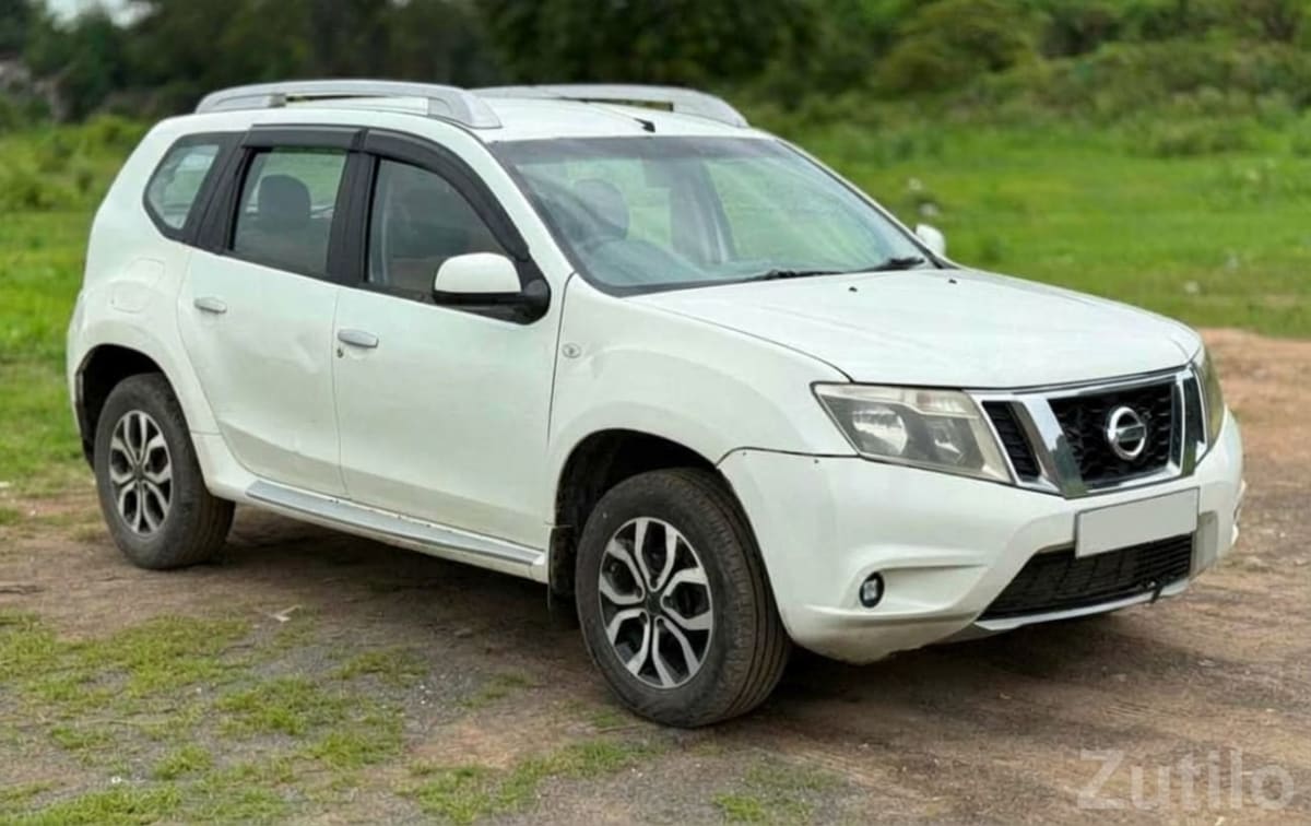 2014 Nissan Terrano XV Diesel White SUV - કાર - જુનાગઢ - Image 2