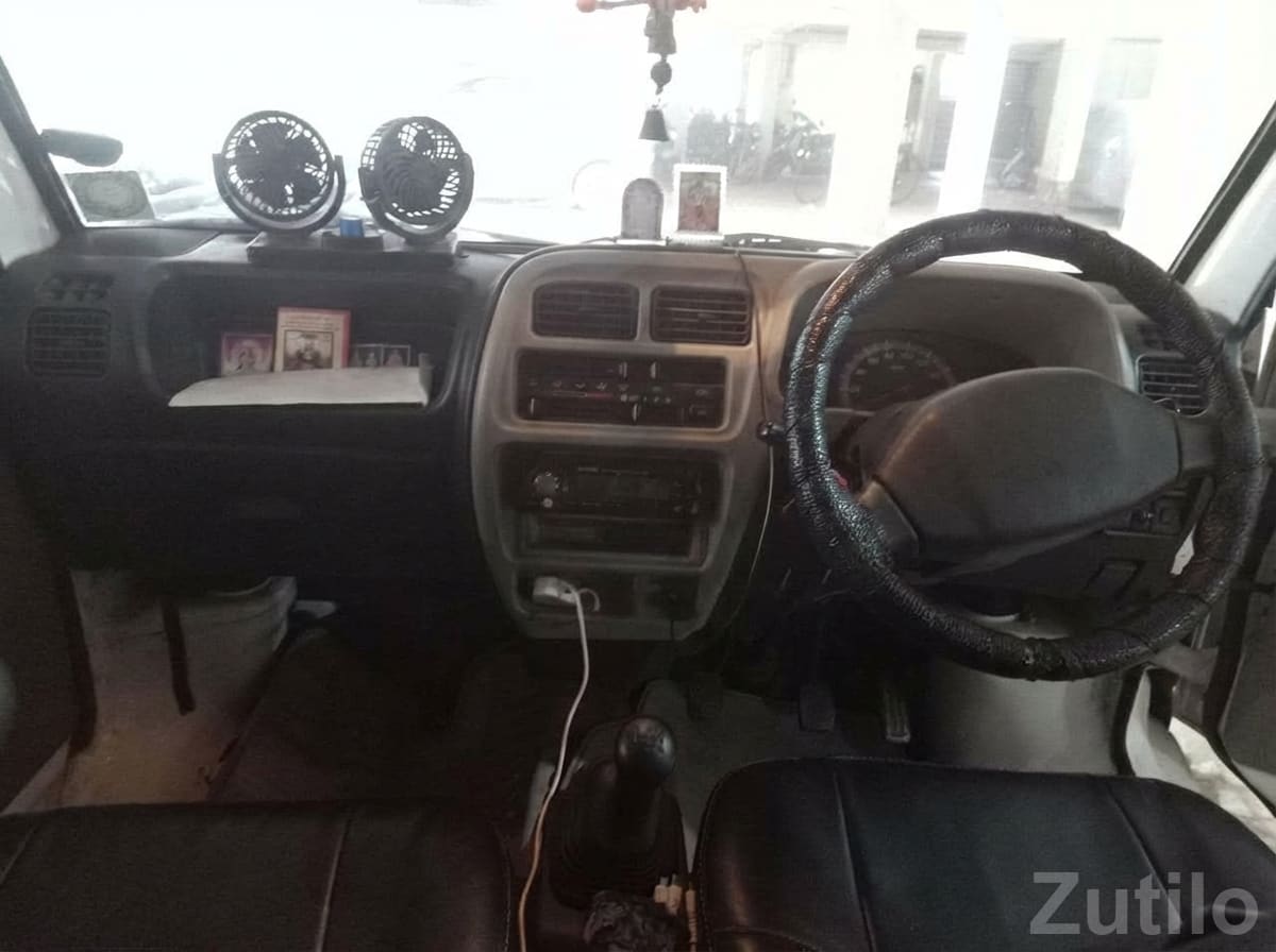 Well-Maintained Used Family Car Interior - Cars - Ahmedabad City - Image 1
