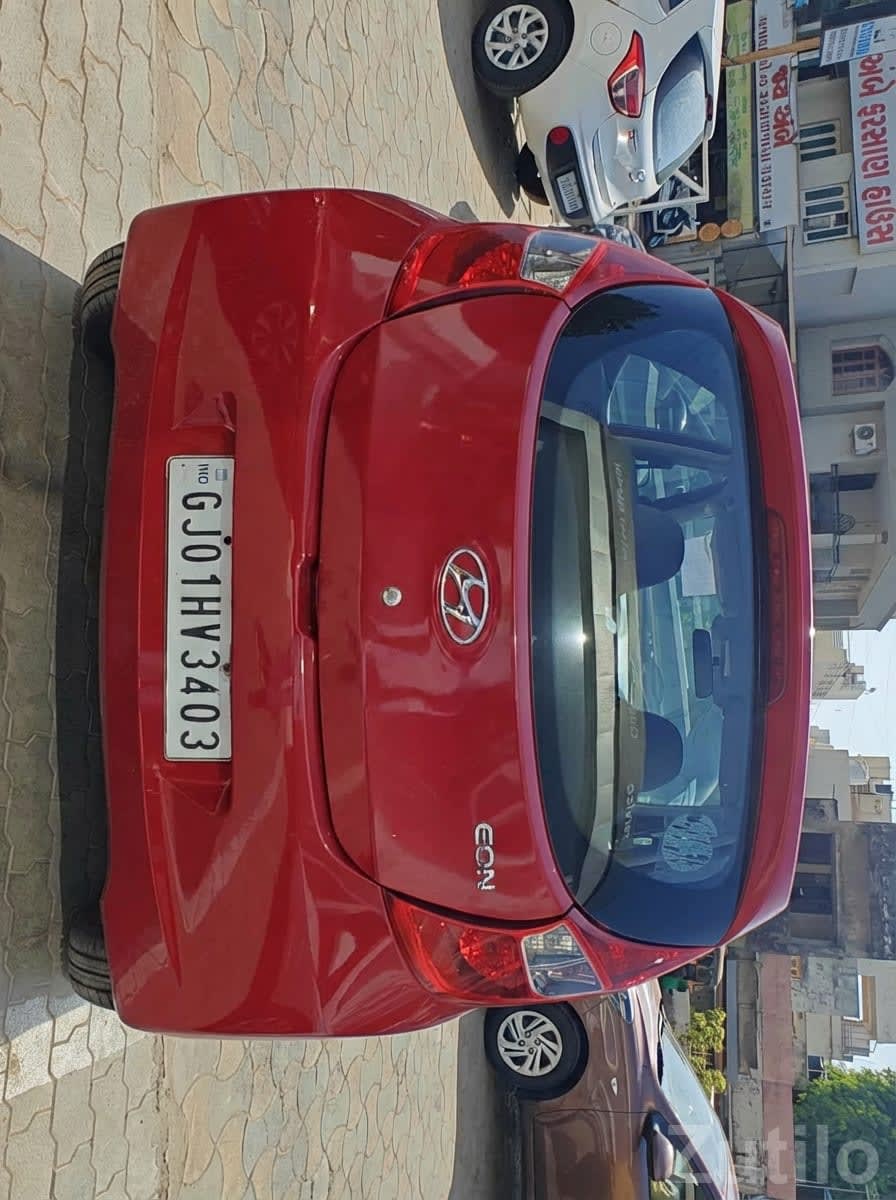 Hyundai Eon Era Plus Red Hatchback - Cars - Ahmedabad City - Image 1
