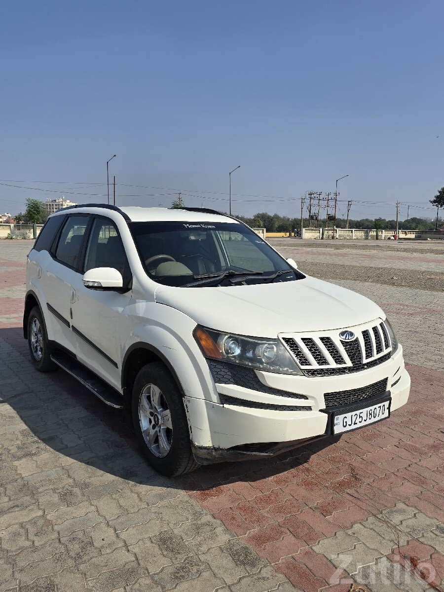 Mahindra XUV500 W8 2012 White SUV - કાર - ભાણવ - Image 1