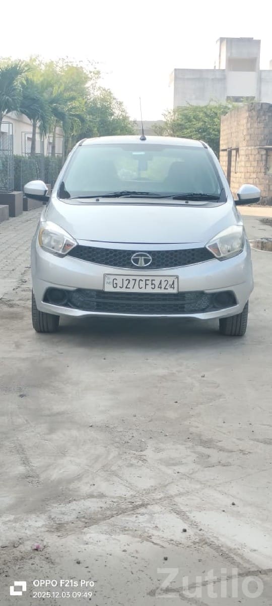 Tata Tiago XT Petrol CNG Silver Hatchback - Cars - Keshod - Image 1