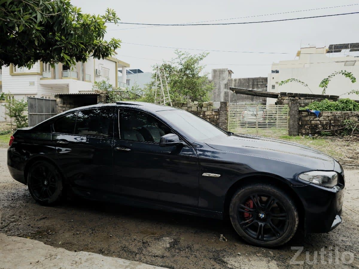 BMW 530d 2013 Sport Sedan – Black - Cars - Bhanvad - Image 1