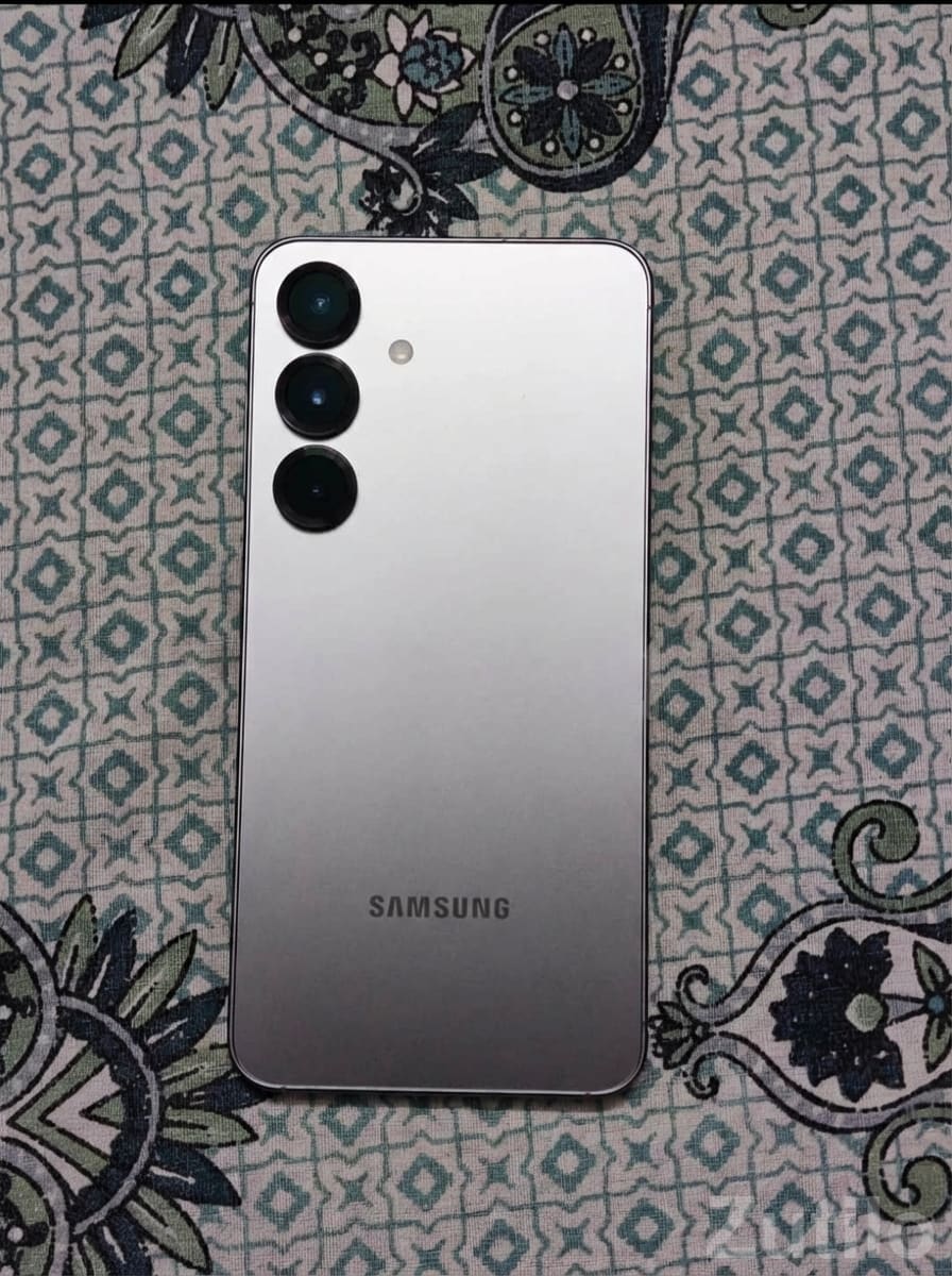Galaxy S25 5G 512GB Silver Shadow - મોબાઇલ ફોન - અમદાવાદ શહેર - Image 2
