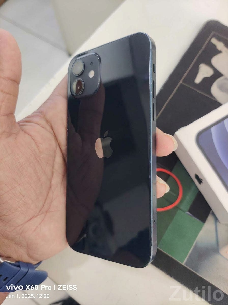 Apple iPhone 12 128GB Black – Great Condition - મોબાઇલ ફોન - અમદાવાદ શહેર - Image 1