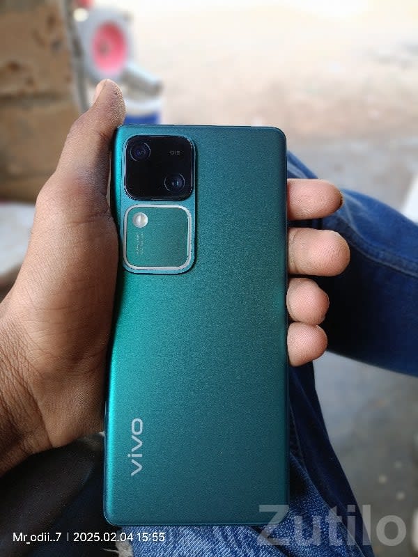 Vivo V30 Smartphone with Warranty - મોબાઇલ ફોન - ભાણવ - Image 3