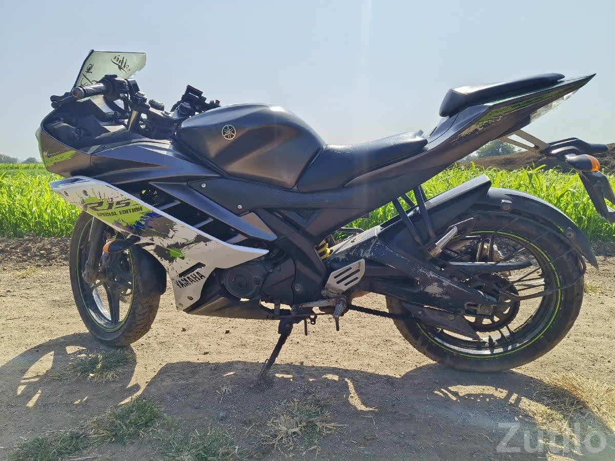 Yamaha R15 V2 2016 Used Bike - બાઇક્સ - ભાણવ - Image 3