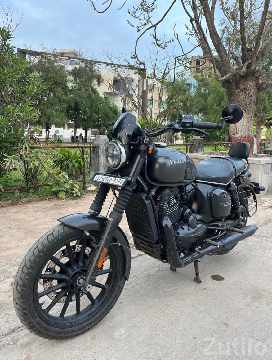 Yezdi Roadster 2022 Used Bike - બાઇક્સ - ભાણવ - Image 3