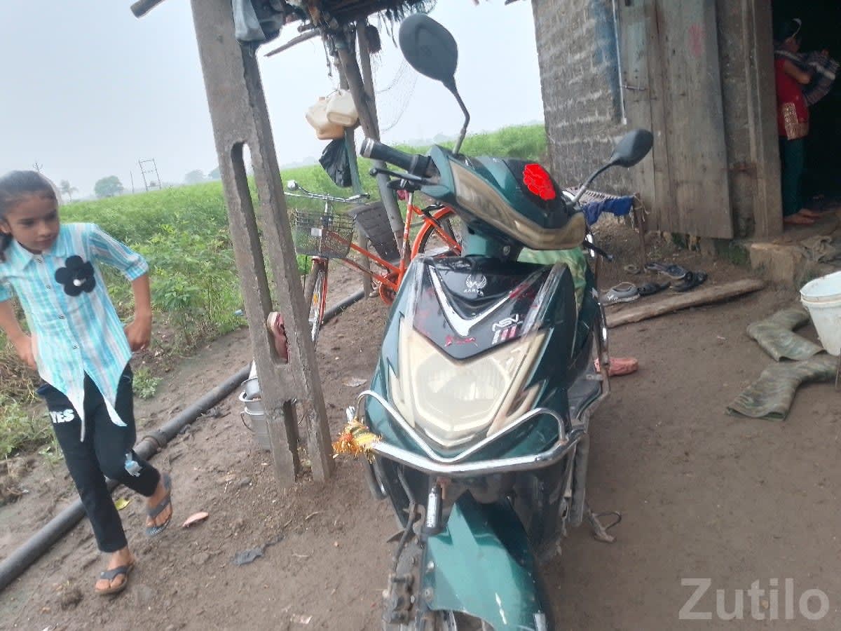 Used Electric Scooter in Good Condition - બાઇક્સ - ભેસાણ - Image 1