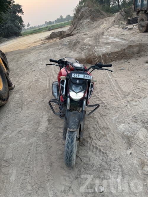 Yamaha FZS V3 Red Used Bike - બાઇક્સ - કોડીનાર - Image 2