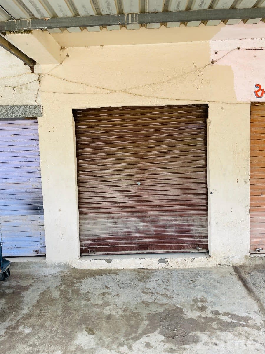 Shop for Sale in Maliya Hatina - દુકાનો - વિસાવદર - Image 1