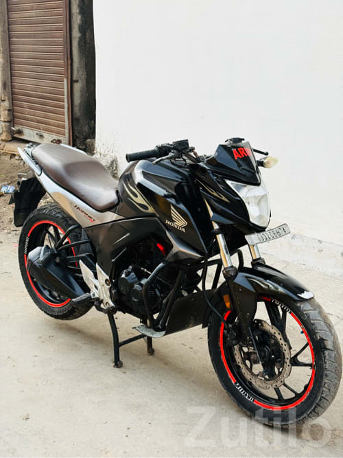 Honda Hornet 2016 Black Bike for Sale - Bikes - Bantwa - Image 1