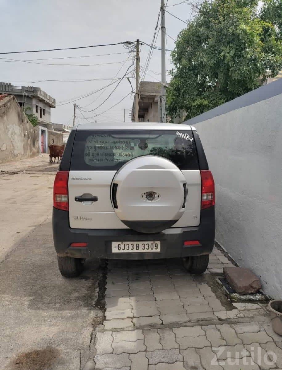 Mahindra TUV300 T4 2017 Diesel Car - કાર - ગઢડા - Image 1