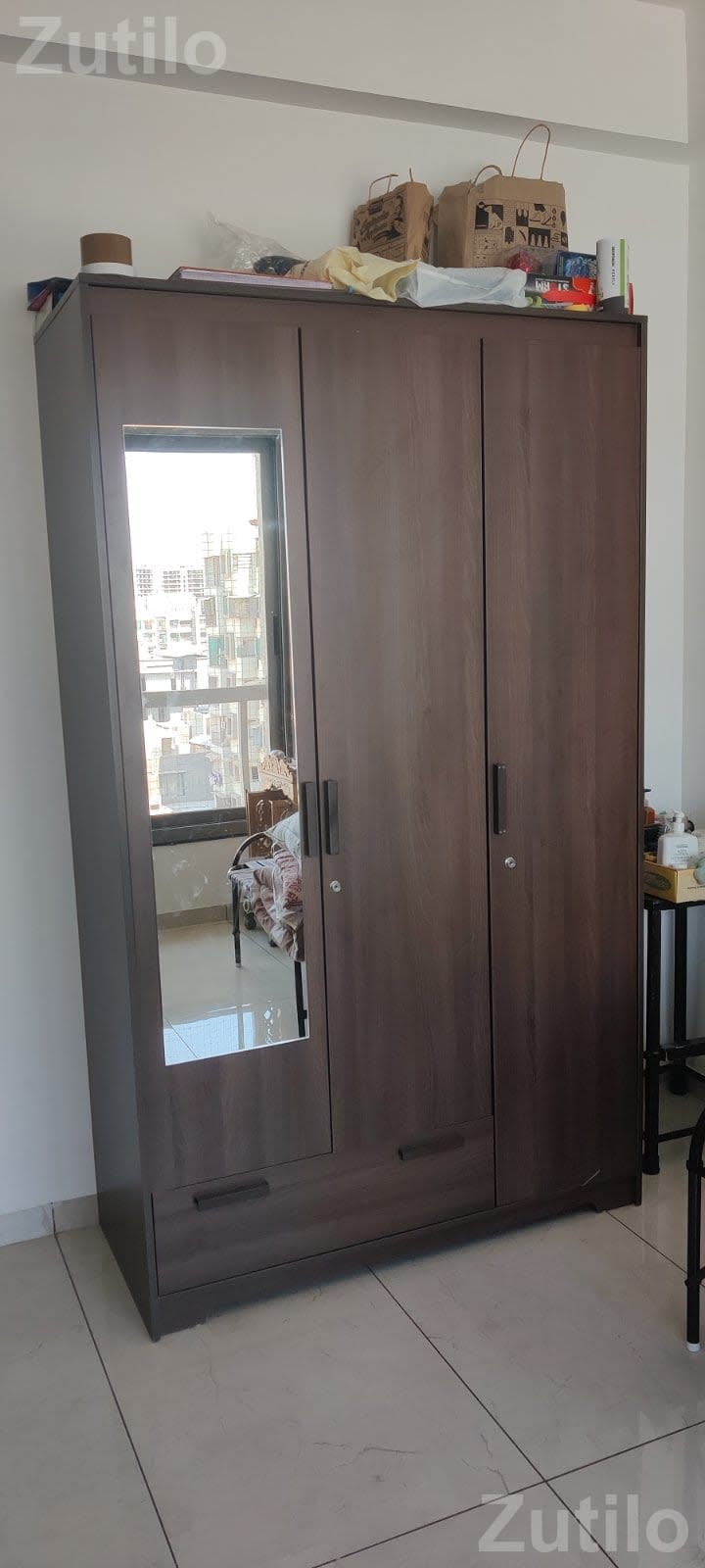 Hilton 3 Door Wardrobe - કબાટ અને સ્ટોરેજ - ગાંધીનગર શહેર - Image 2