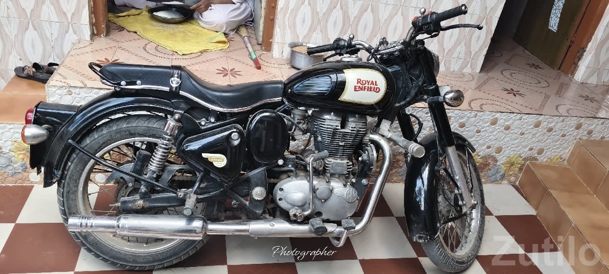 Royal Enfield Classic 2018 Motorcycle - Bikes - Bhesan - Image 1