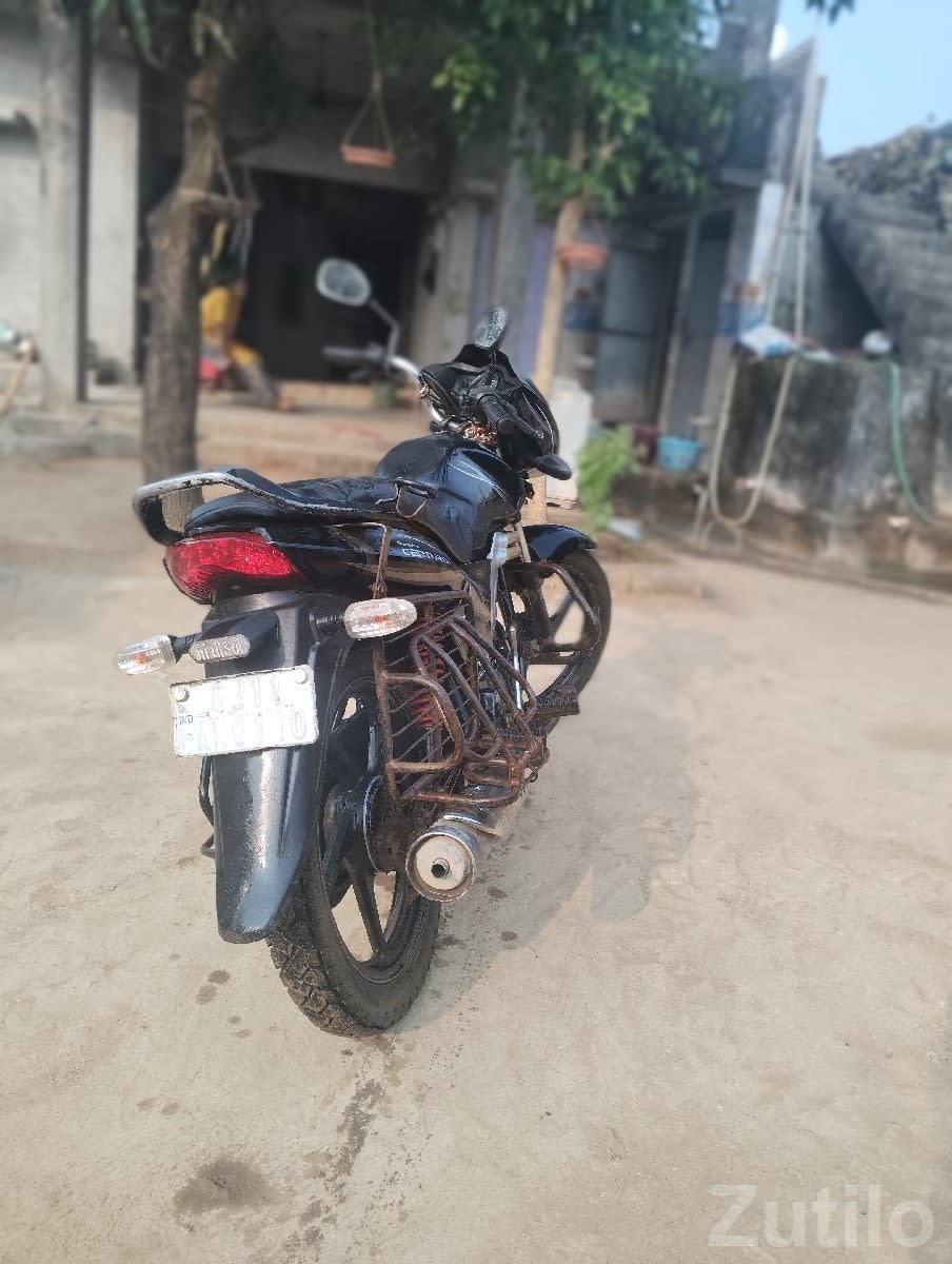 Mahindra Motorcycle 2013-14 Model - Bikes - Vanthali - Image 1