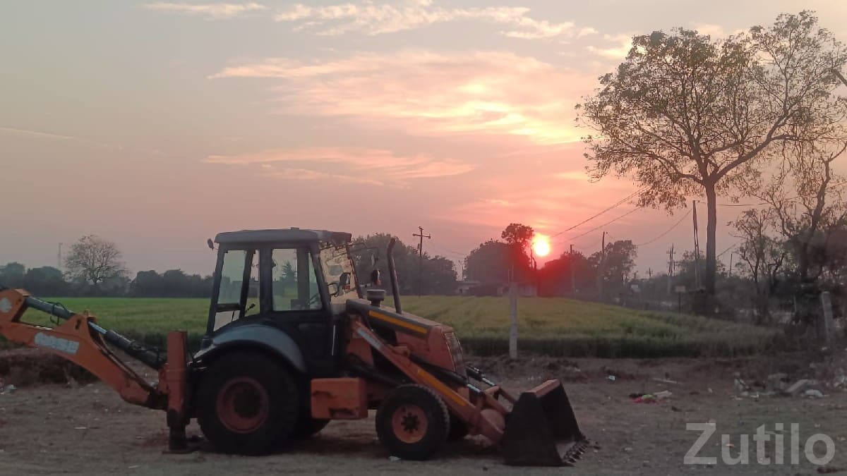 2012 Backhoe Loader Construction Vehicle - Construction Vehicles - Khambha - Image 2