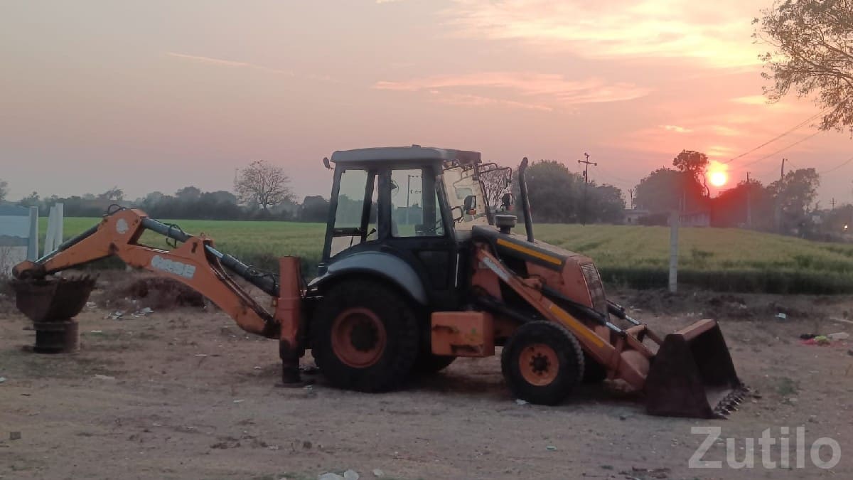 2012 Backhoe Loader Construction Vehicle - Construction Vehicles - Khambha - Image 1