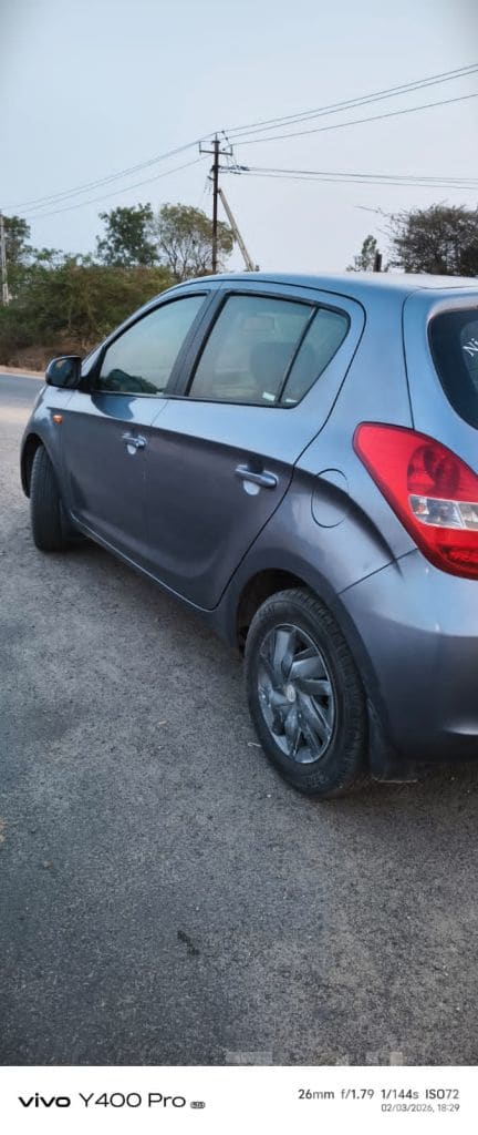 Hyundai i20 Magna 2011 Model - Cars - Mundra - Image 3