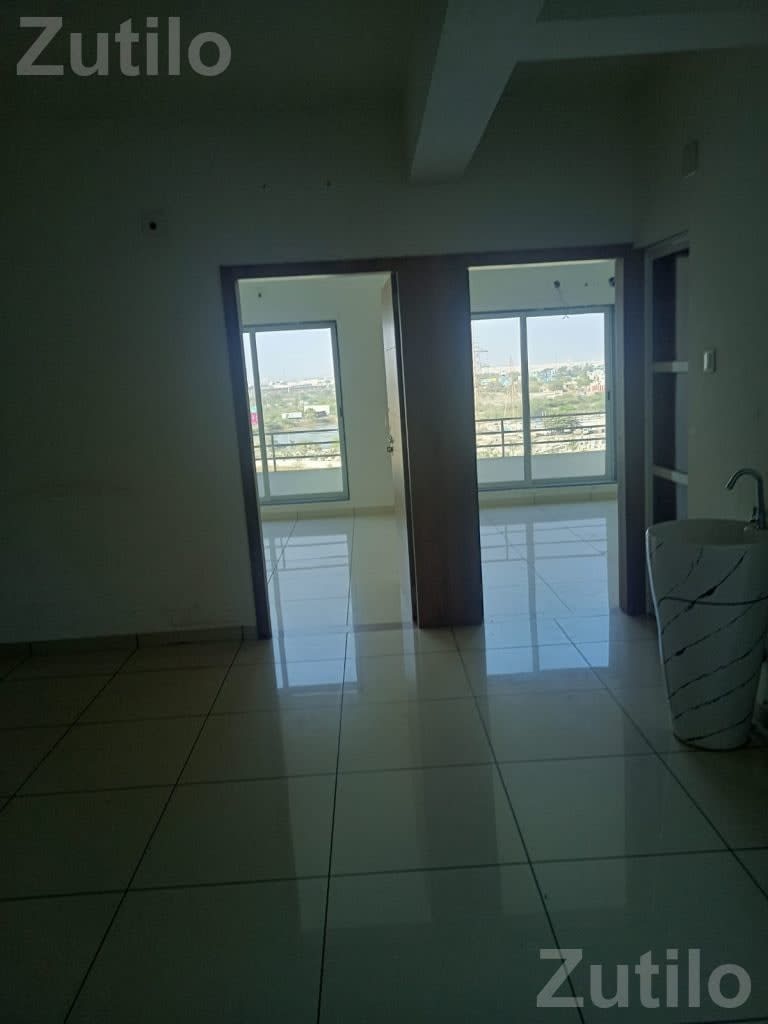 Semi Furnished 6th Floor Flat for Sale - ઘર વેચાણ માટે - મોરબી - Image 1