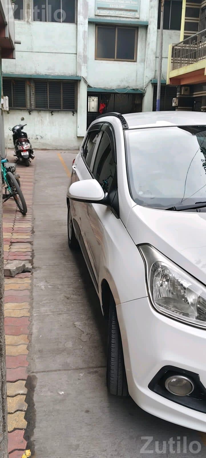 Hyundai Grand i10 Sportz 2016 Diesel - કાર - સુરત શહેર - Image 5