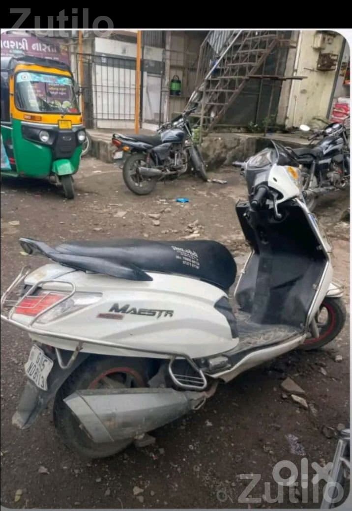 Hero Maestro 2016 White Scooter - Bikes - Surat City - Image 2