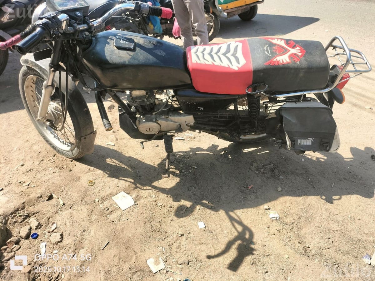 Boxer Kawasaki Motorcycle in OK Condition - Bikes - Ranpur - Image 4