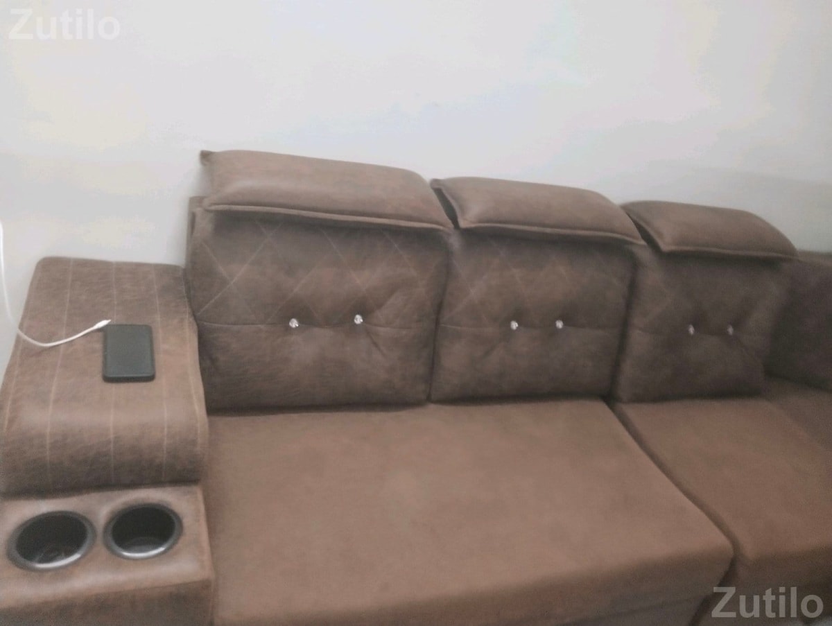 Brown Sofa Set with Cup Holder - સોફા સેટ - સુરત શહેર - Image 1