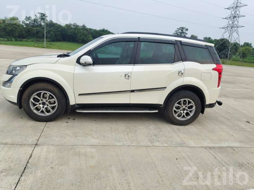 Mahindra XUV500 W10 2017 Diesel SUV - Cars - Singvad - Image 1